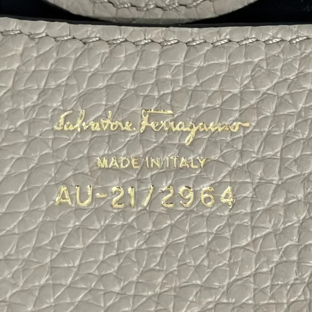 Salvatore Ferragamo Gancini Tote Bag 21 2964 758946